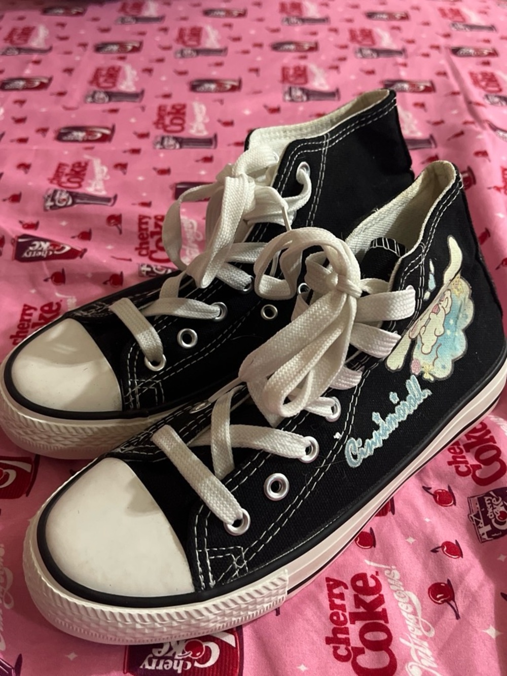 Sanrio Character Cinamonroll High-Top Sneakers.
